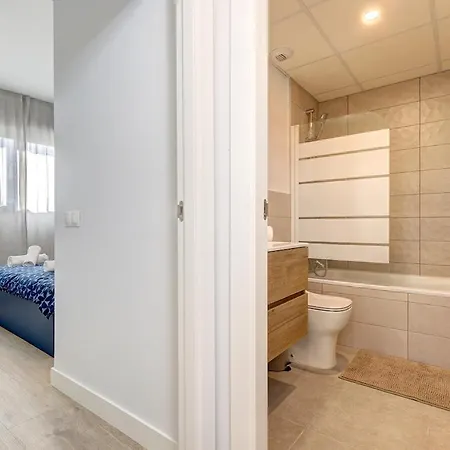 Apartment Charming 2 Bedroom Flat In