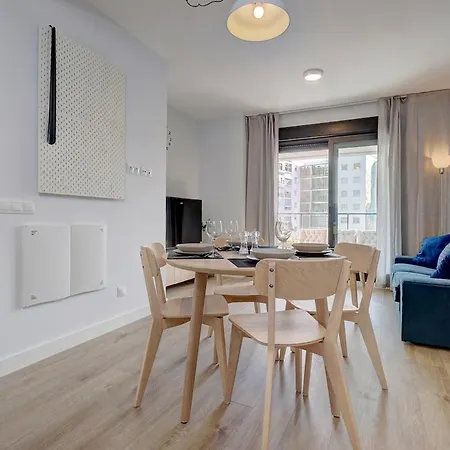 Charming 2 Bedroom Flat In