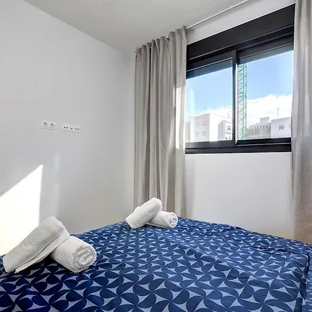 Charming 2 Bedroom Flat In